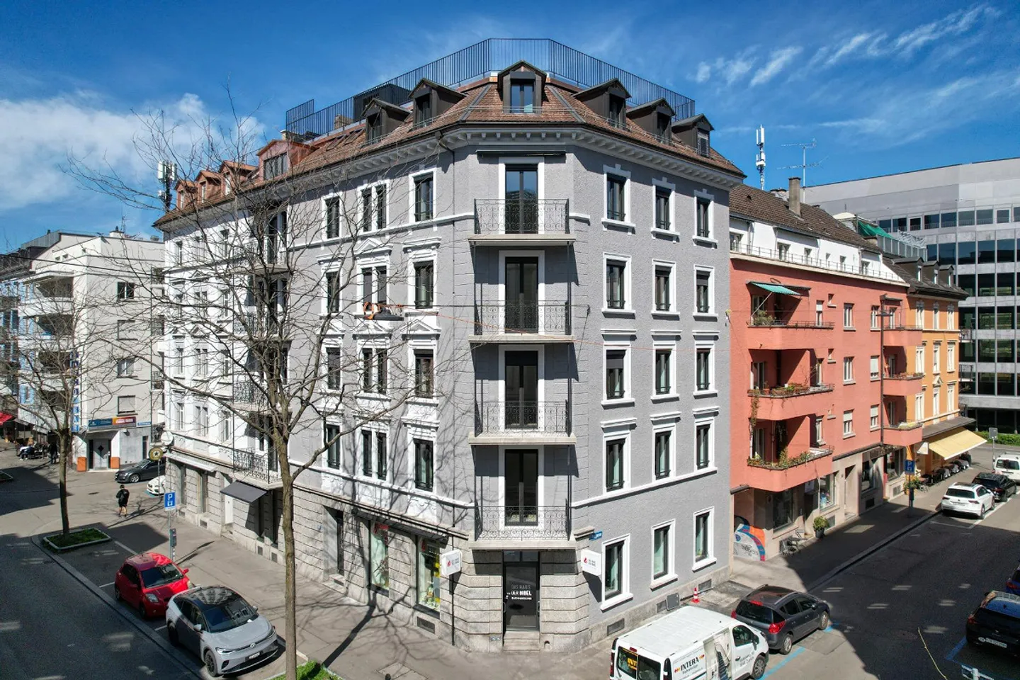 Charming 1.5 Room Apartment in Central Location in Zurich - Photo 2 of 8