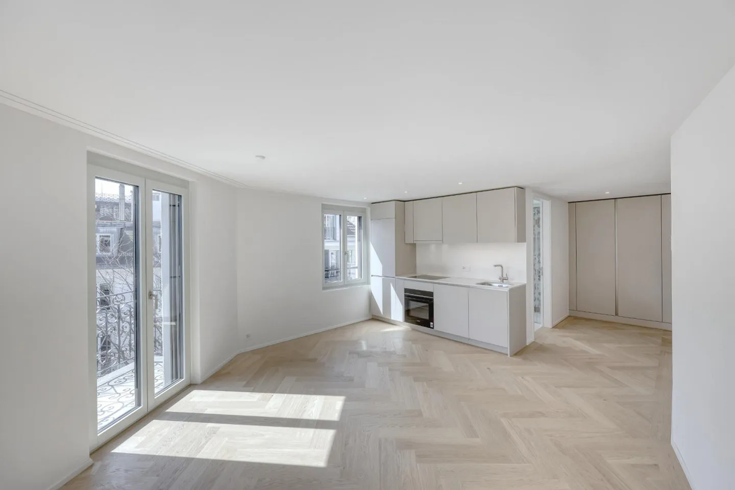 Charming 1.5 Room Apartment in Central Location in Zurich - Photo 3 of 8