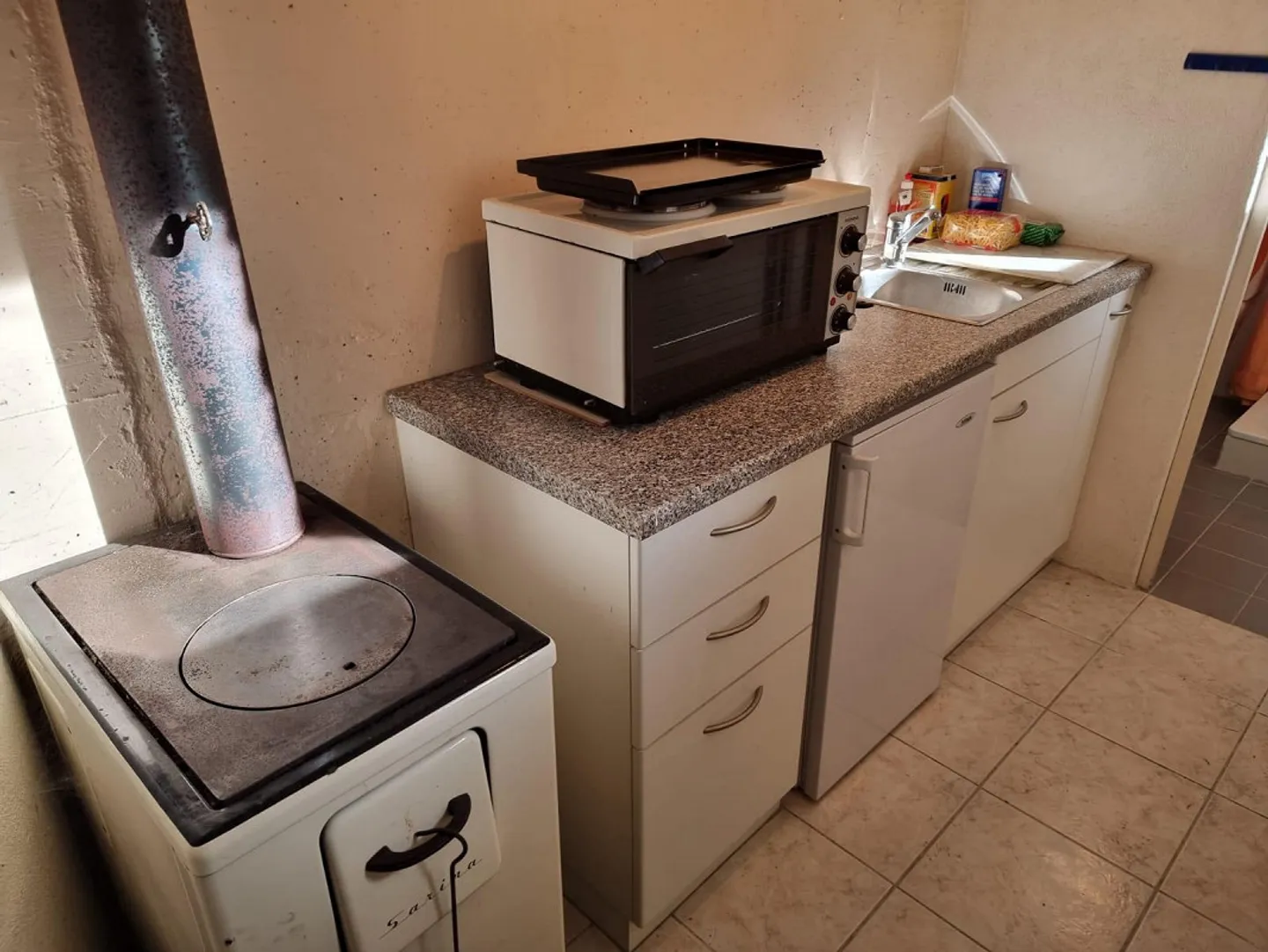 Rustikal von 2,5 Zimmern, im Kern, mit Garten und Terrasse - Foto 6 von 9