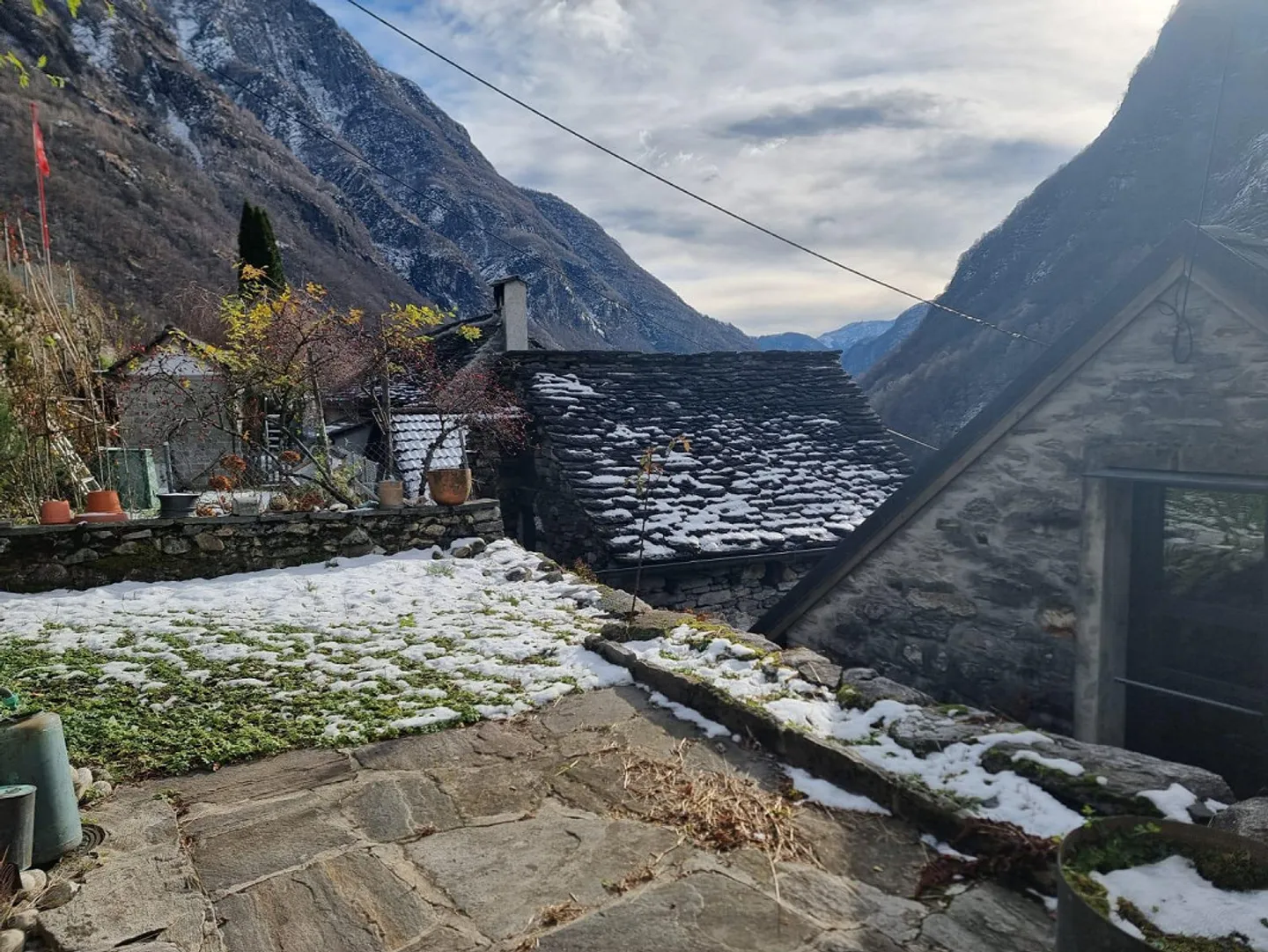Rustikal von 2,5 Zimmern, im Kern, mit Garten und Terrasse - Foto 8 von 9