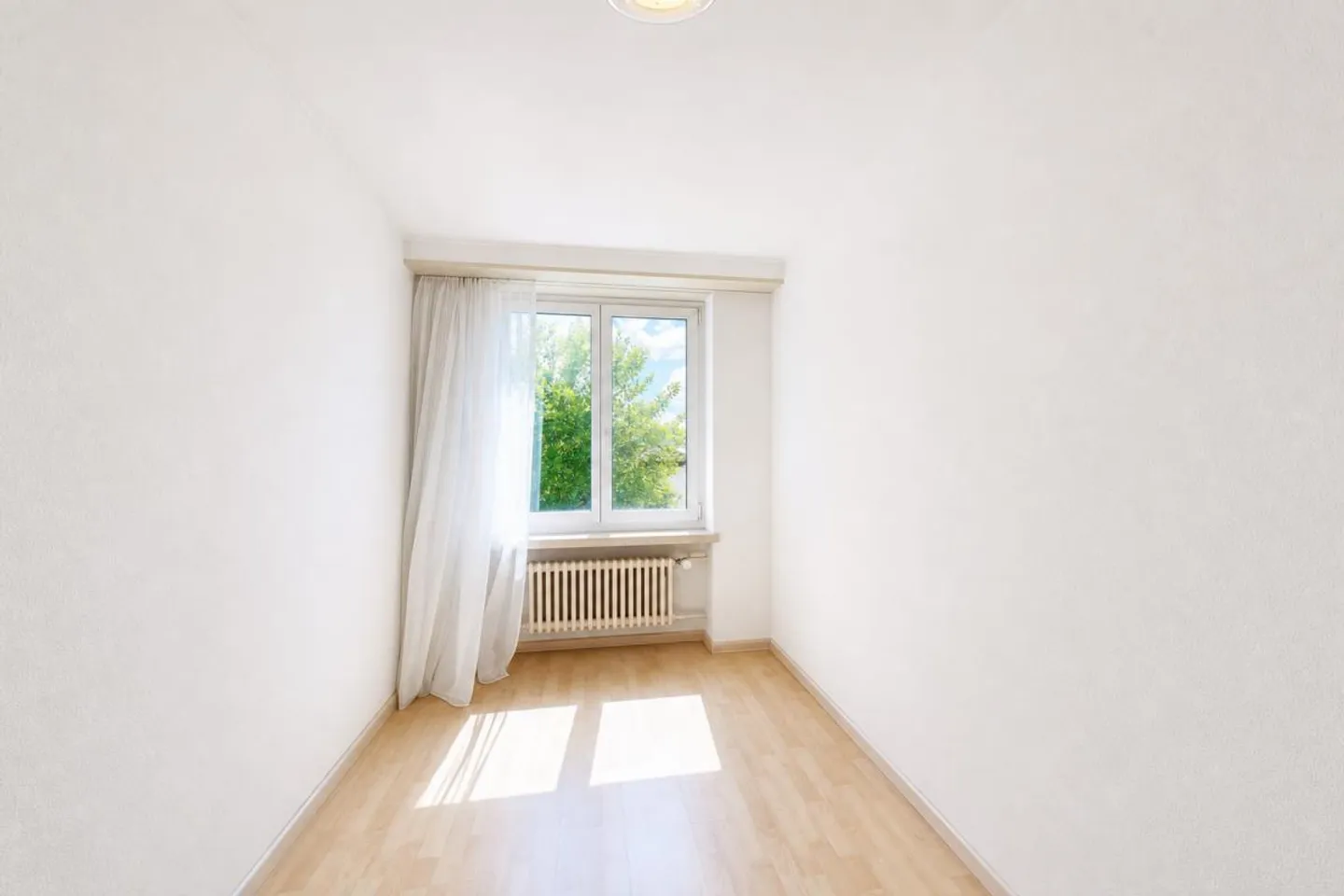 With generous plot - Single-family house in a privileged location - Photo 18 of 24