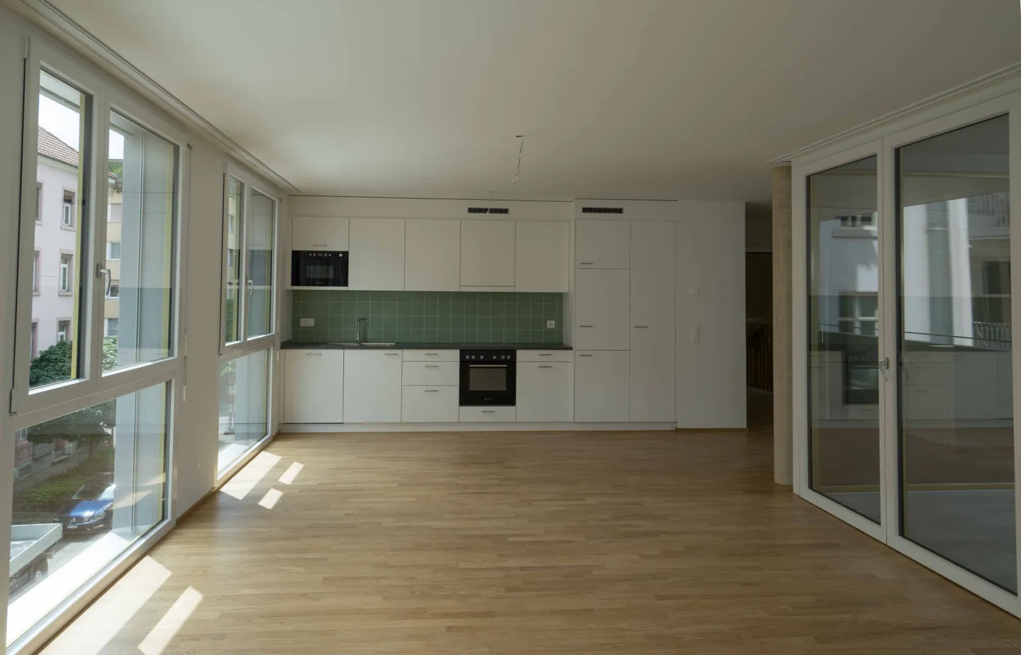 Exclusive City Apartment with Loggia - Photo 4 of 4