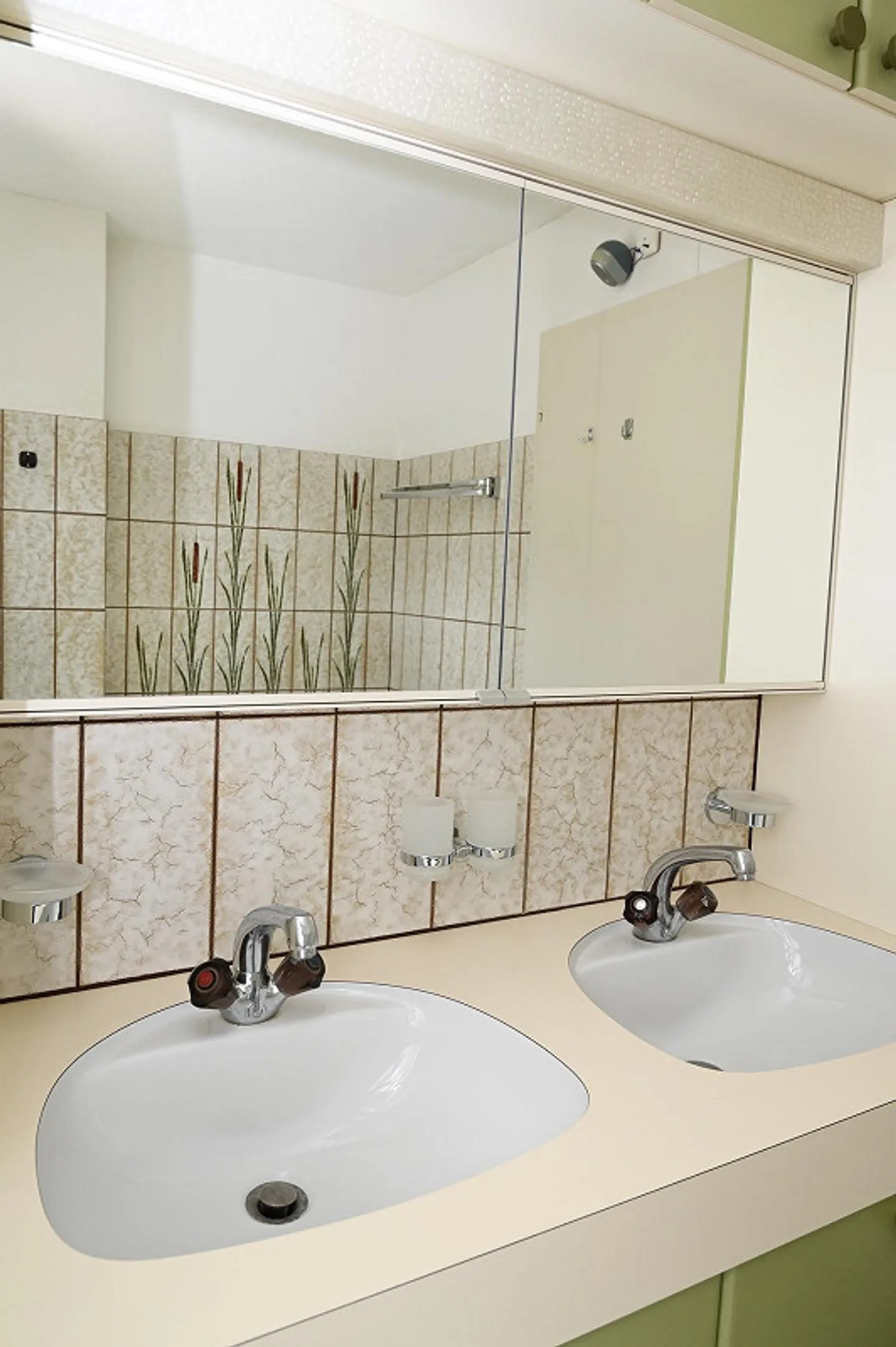 Geräumige Dachwohnung mit Terrasse - Foto 17 von 20