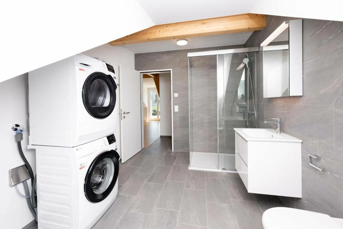 Exclusive Living in Lenzburg: First Rental Old Nagli, Lenzburg - Photo 4 of 8