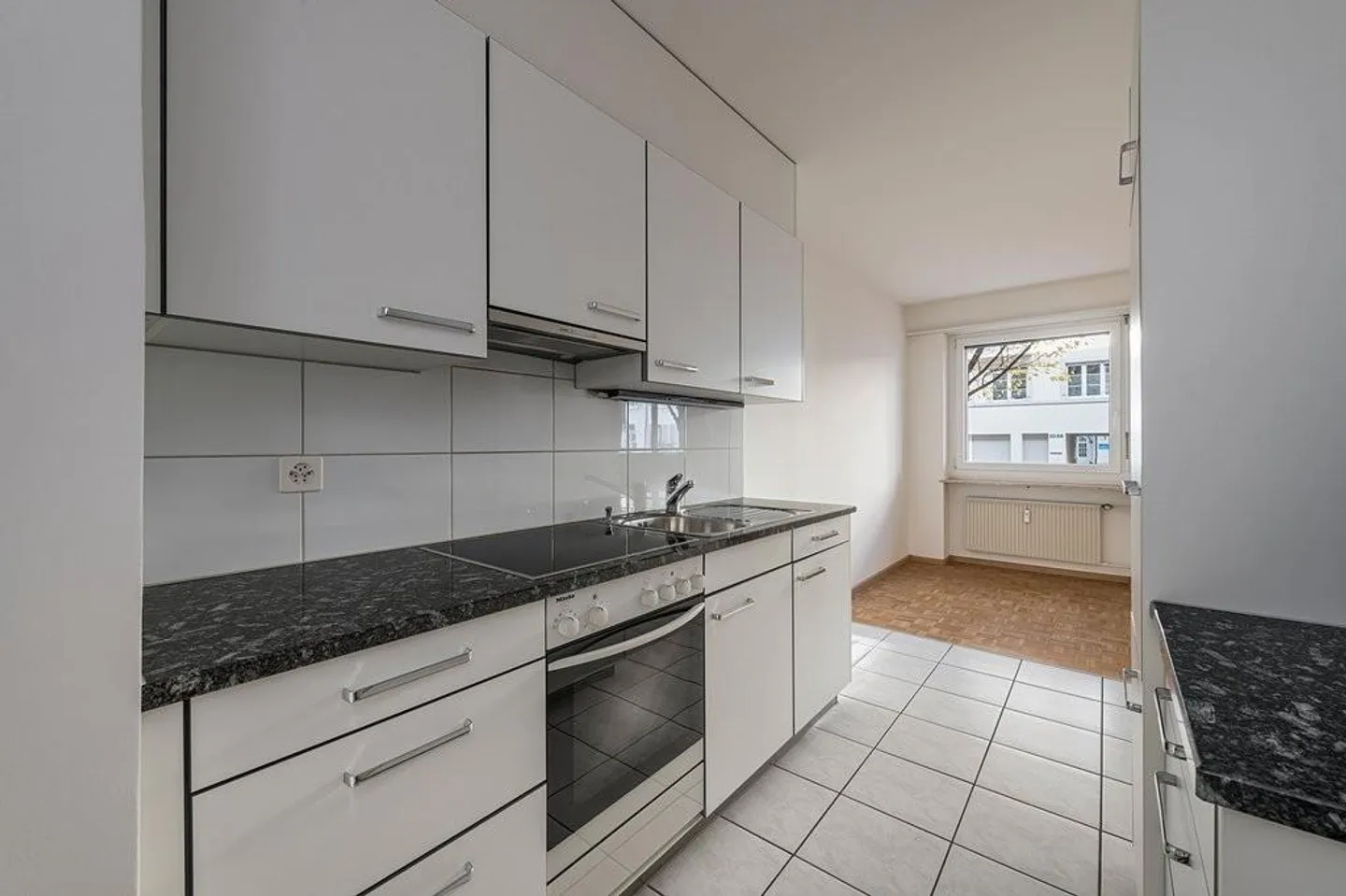 Vivre dans le quartier populaire de Gotthelf - Photo 3 sur 8