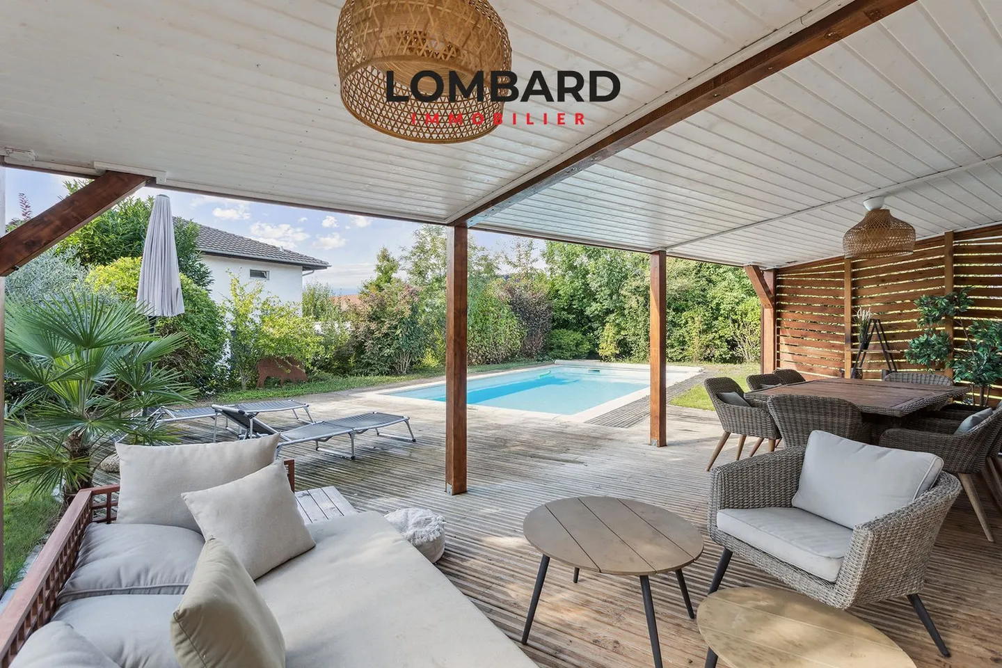 ***VERKAUFT*** Geräumige Einzelvilla mit 6,5 Zimmern und Swimmingpool - Photo 3 of 10