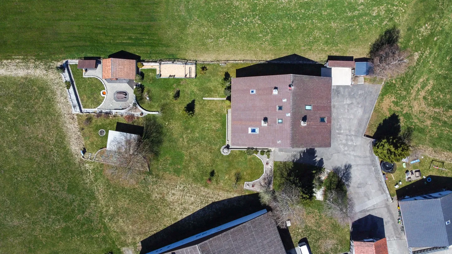 Duplex magnifique de 188 m2 avec charme, grand jardin, garage et extensions - Photo 25 sur 26
