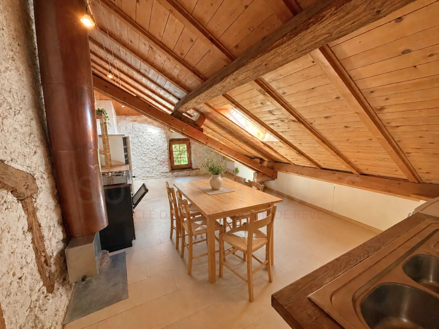 Expérience Savoureuse à Romainmôtier - Duplex Lumineux de 130 m² avec Beaucoup de Charme - Photo 5 sur 10