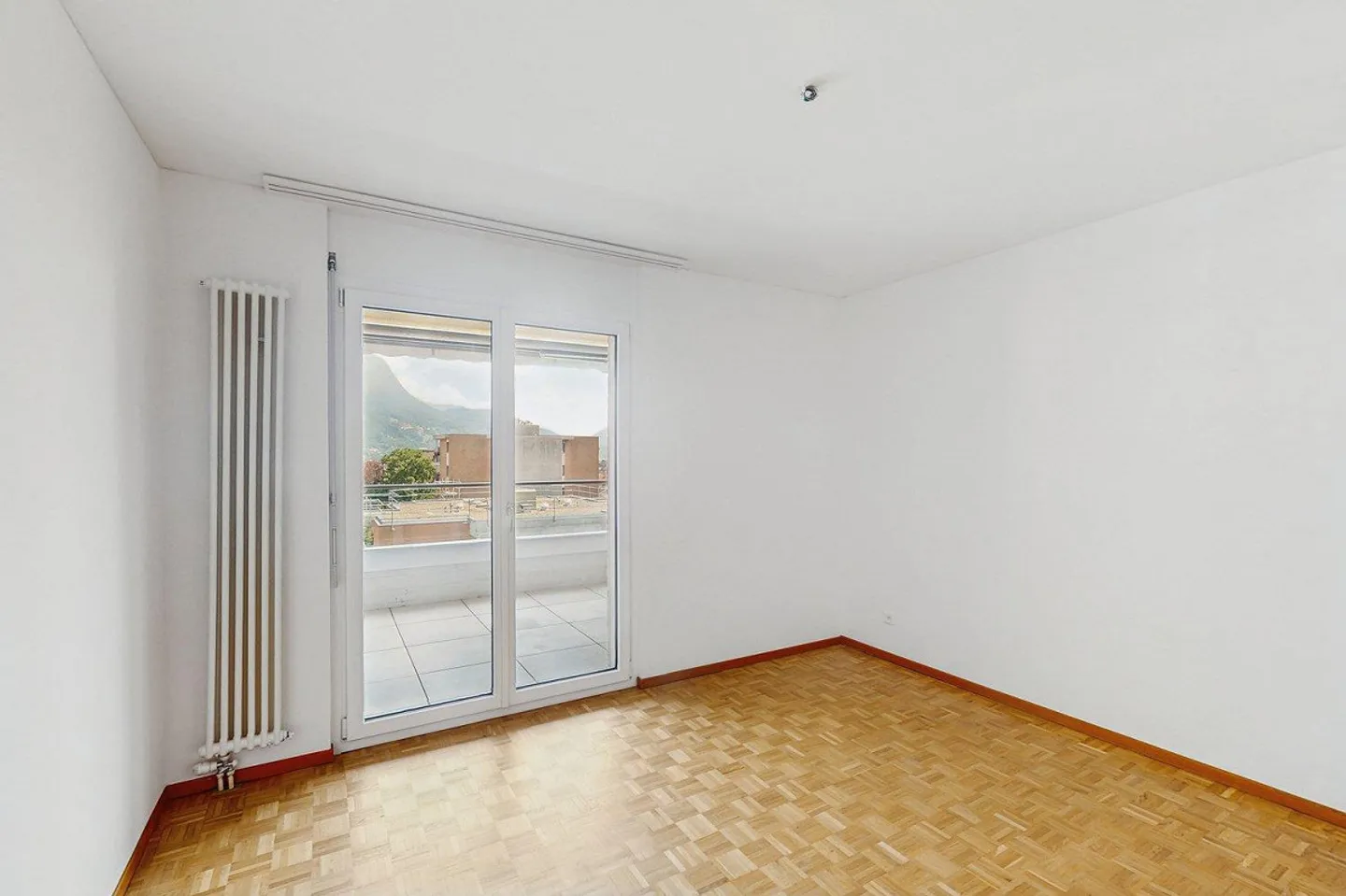 Everything at your fingertips - Splendid 5.5 rooms in Viganello - Photo 11 of 13