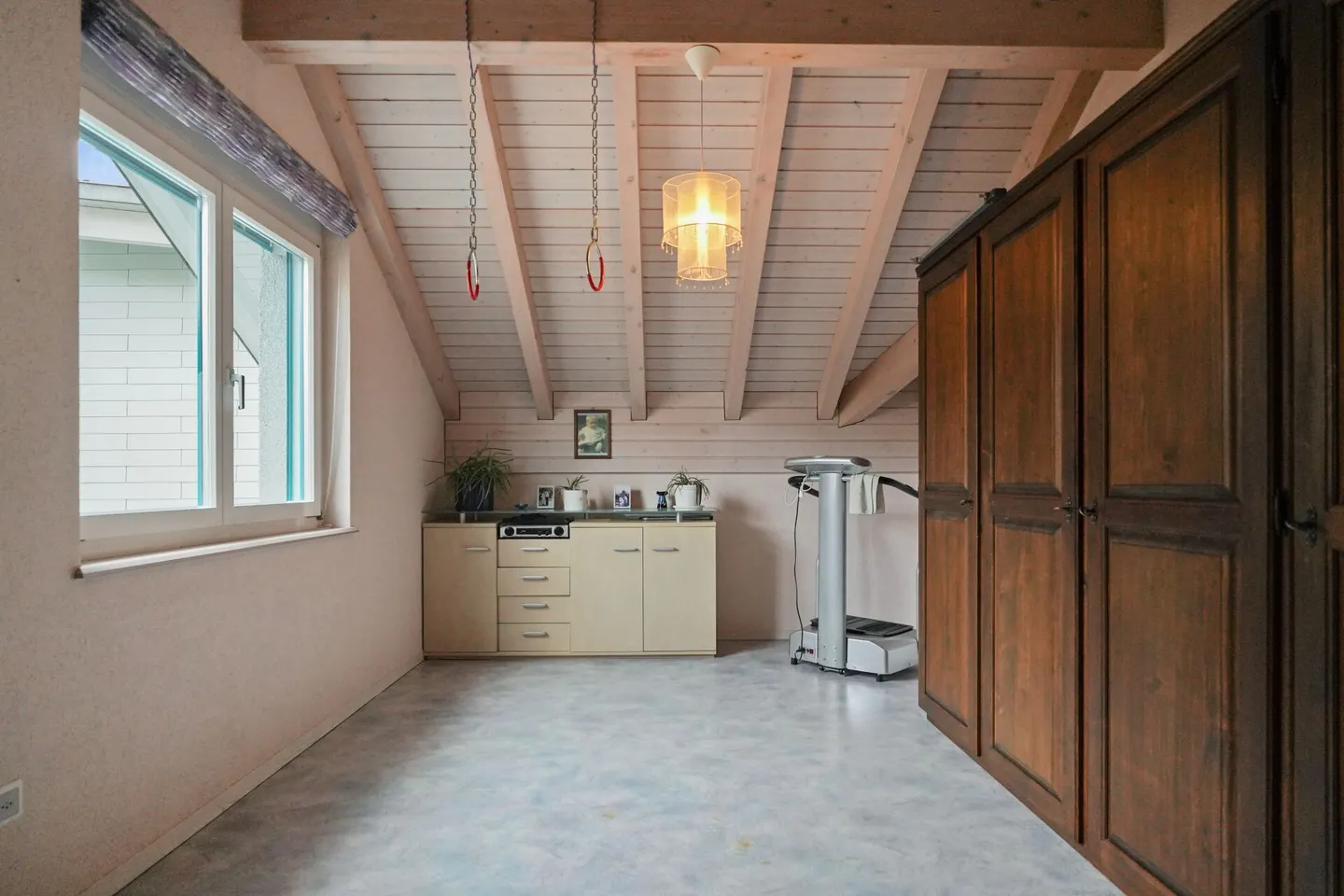 Bright 5.5 Room Single Family House with 4.5 Room Apartment and Far View into the Green - Photo 8 of 13