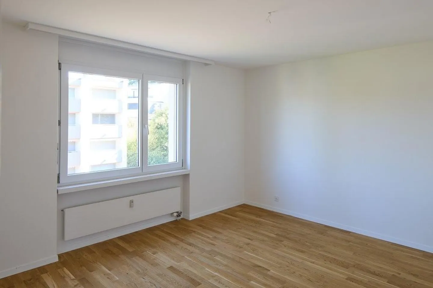 AUTUMN PROMOTION: 1st NET RENT FREE! - Photo 6 of 9