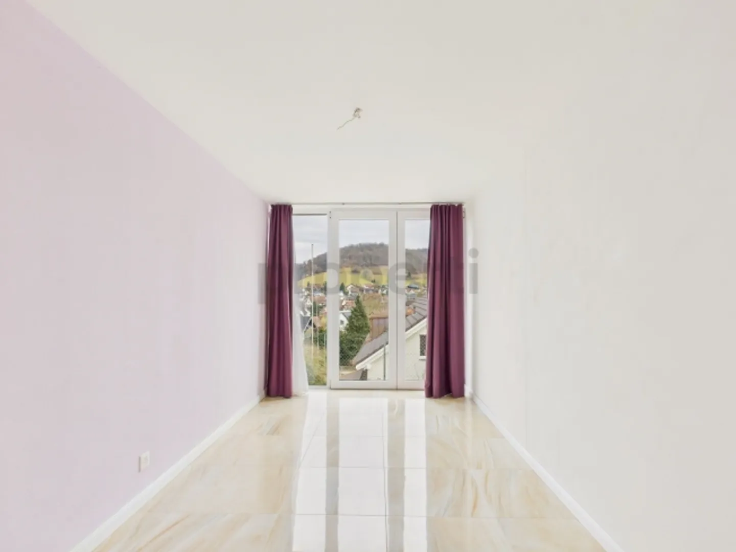 Ampia casa unifamiliare con concetto di utilizzo versatile a Weiach - Foto 8 di 13