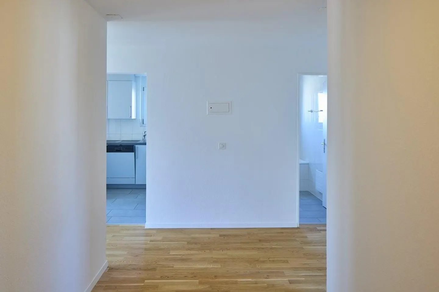 AUTUMN PROMOTION: 1st NET RENT FREE! - Photo 8 of 9