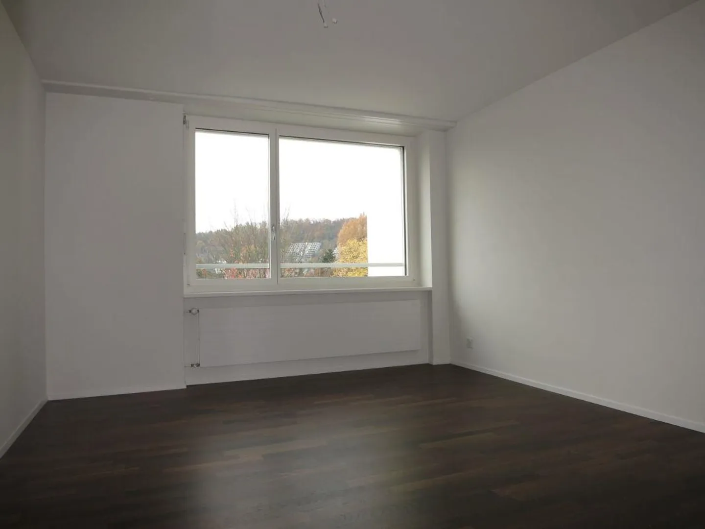 Appartement de jardin moderne de 4,5 pièces dans un emplacement central à Brugg - Photo 4 sur 6