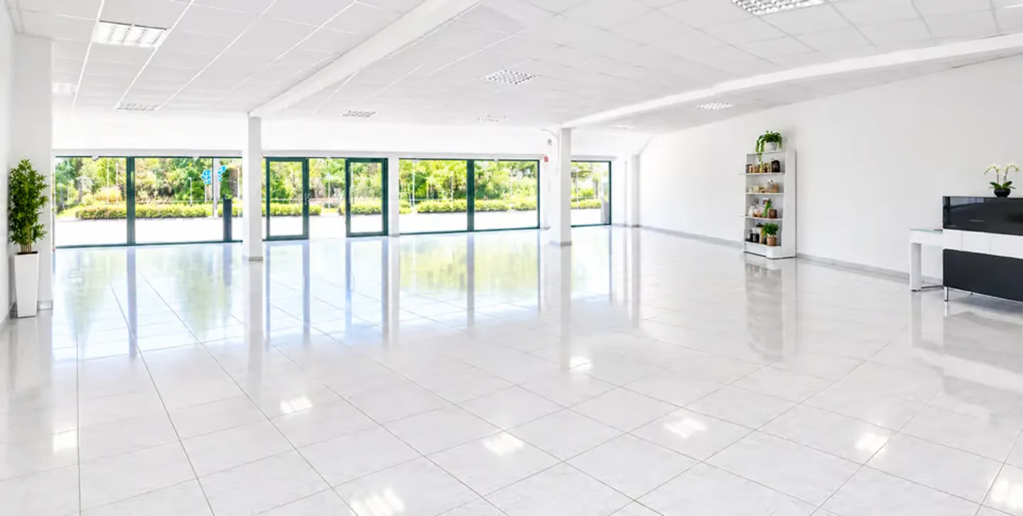 In affitto spazio commerciale di 200m2 con vetrina sull'asse Delémont-Basilea - Foto 2 di 13