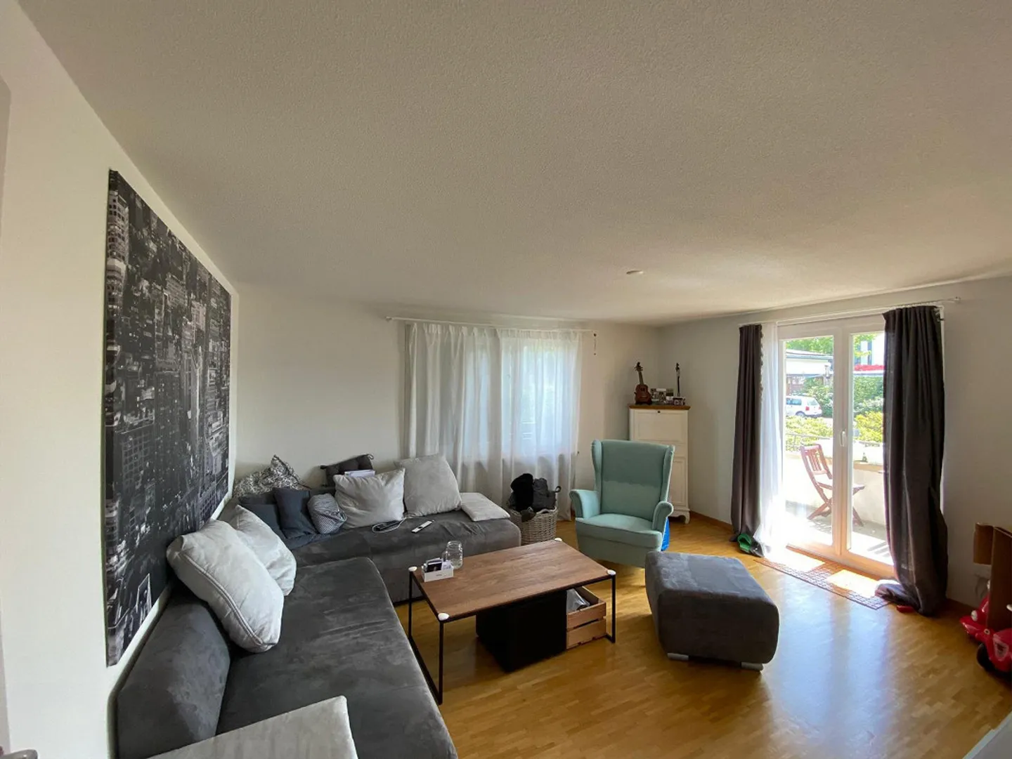 Belle appartement de 4 1/2 pièces dans un quartier résidentiel calme avec un grand balcon - Photo 7 sur 12