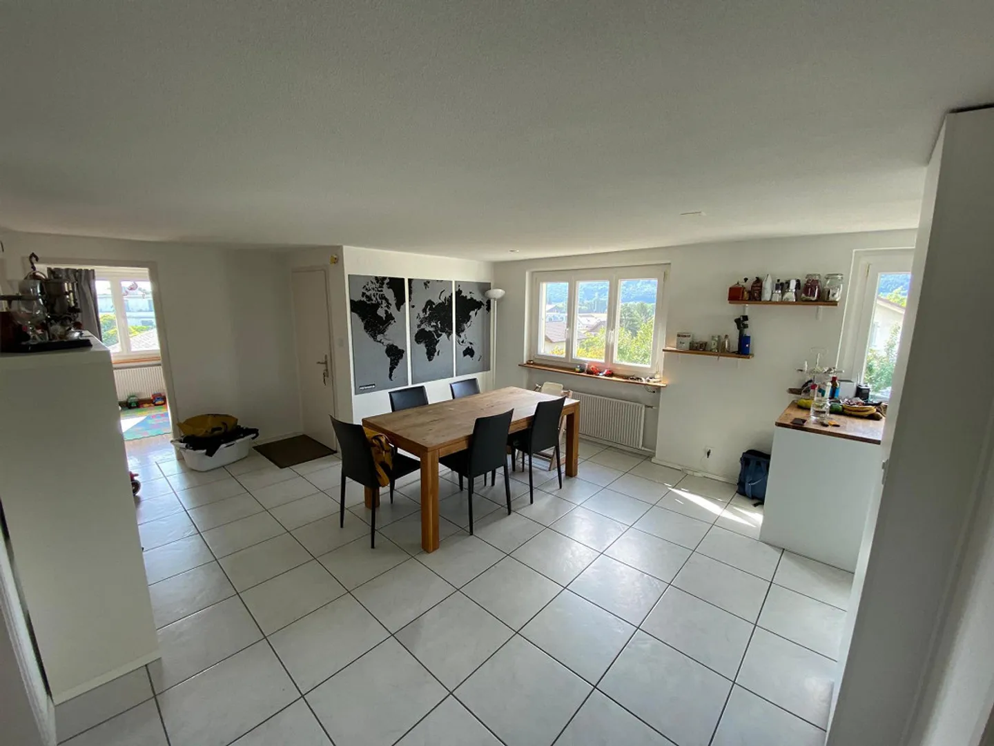 Belle appartement de 4 1/2 pièces dans un quartier résidentiel calme avec un grand balcon - Photo 9 sur 12