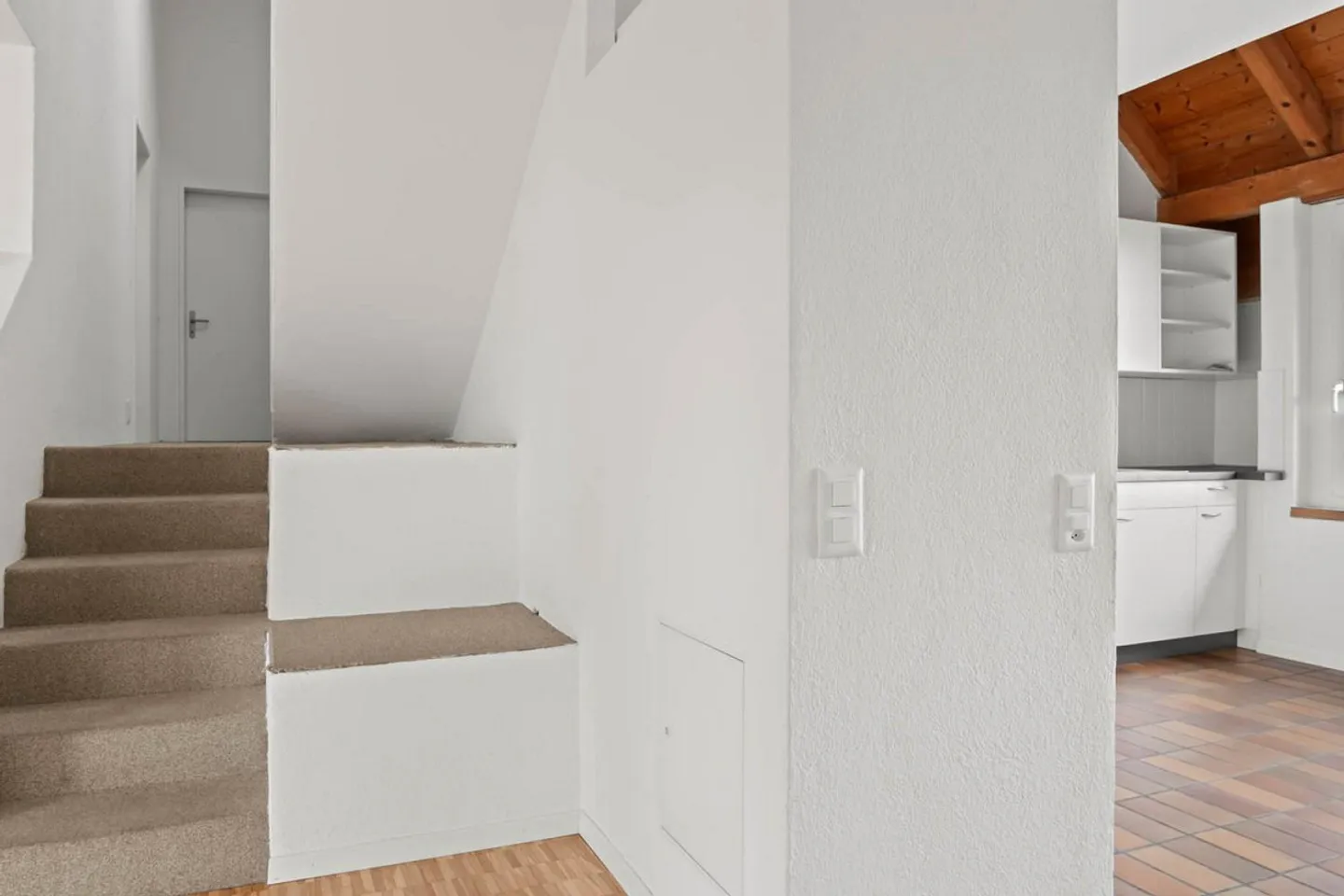 Belle appartement en maisonette de 6 pièces, dernier étage - Photo 7 sur 13