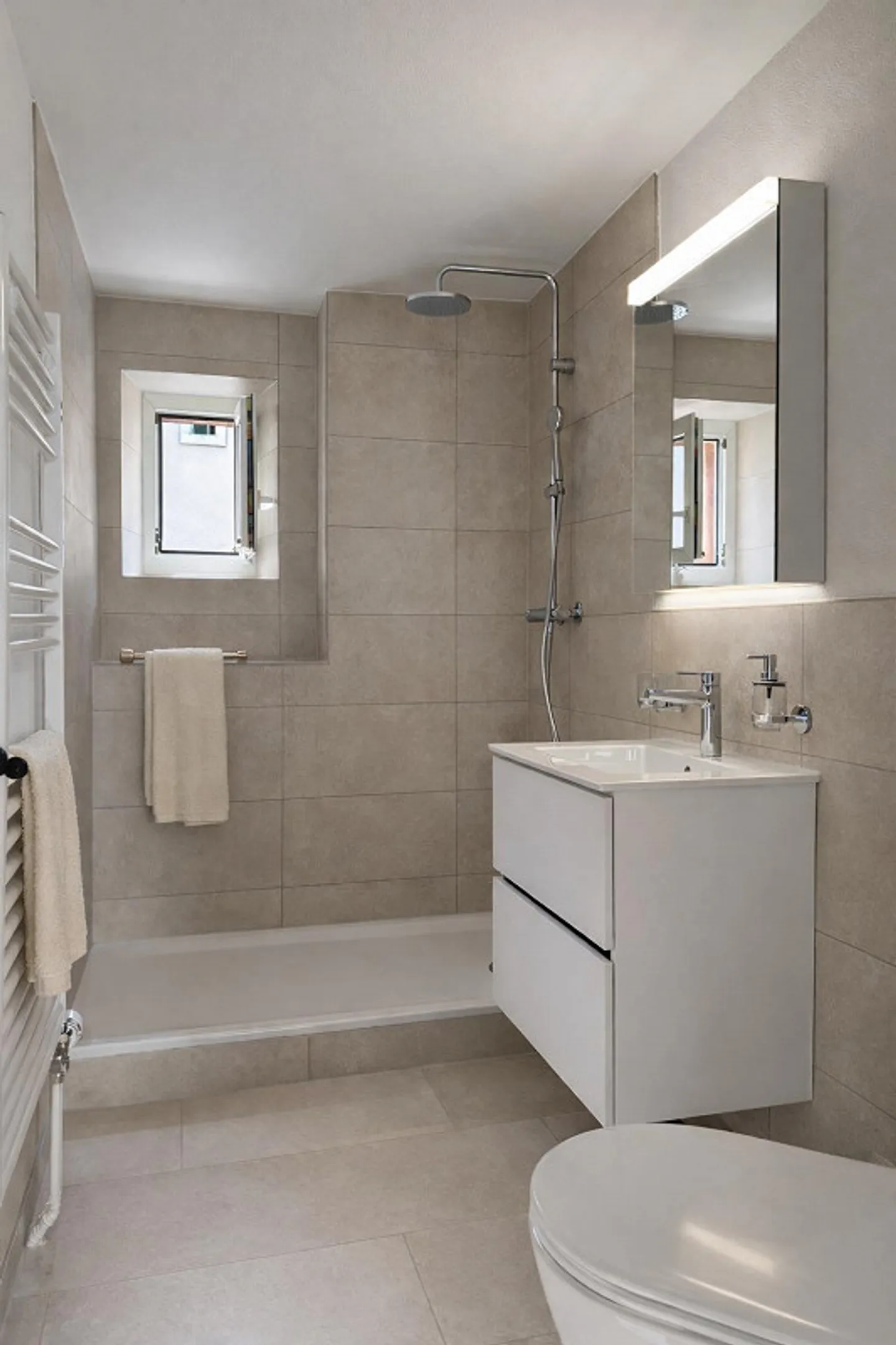 Move in and feel at home: freshly renovated 3-room apartment in Biel - Photo 9 of 13