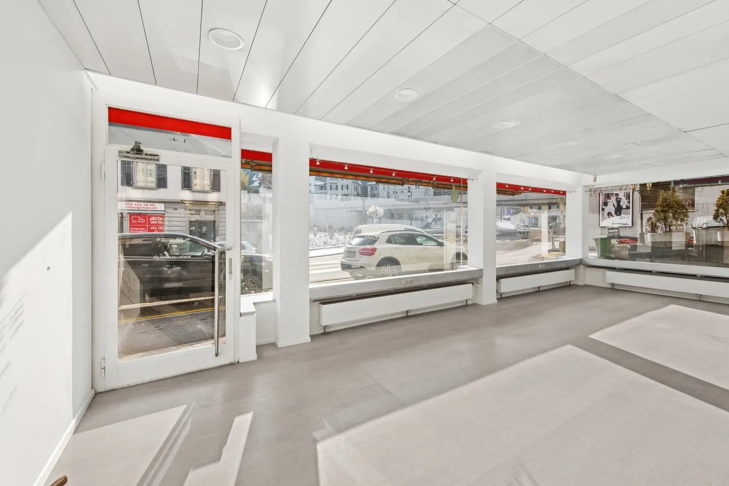 Espace commercial ou de bureau central avec vitrine 134 m² à Baden - Photo 3 sur 9