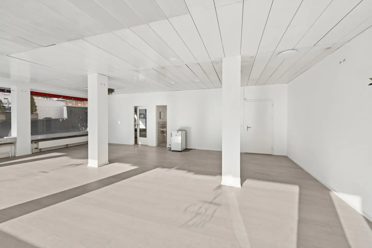 Espace commercial ou de bureau central avec vitrine 134 m² à Baden - Photo 7 sur 9