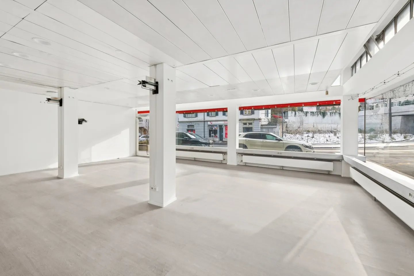 Espace commercial ou de bureau central avec vitrine 134 m² à Baden - Photo 8 sur 9