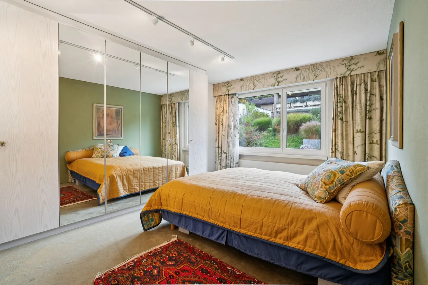 Spacious, semi-detached 7.5-room single-family house with drivable warehouse - Photo 6 of 13