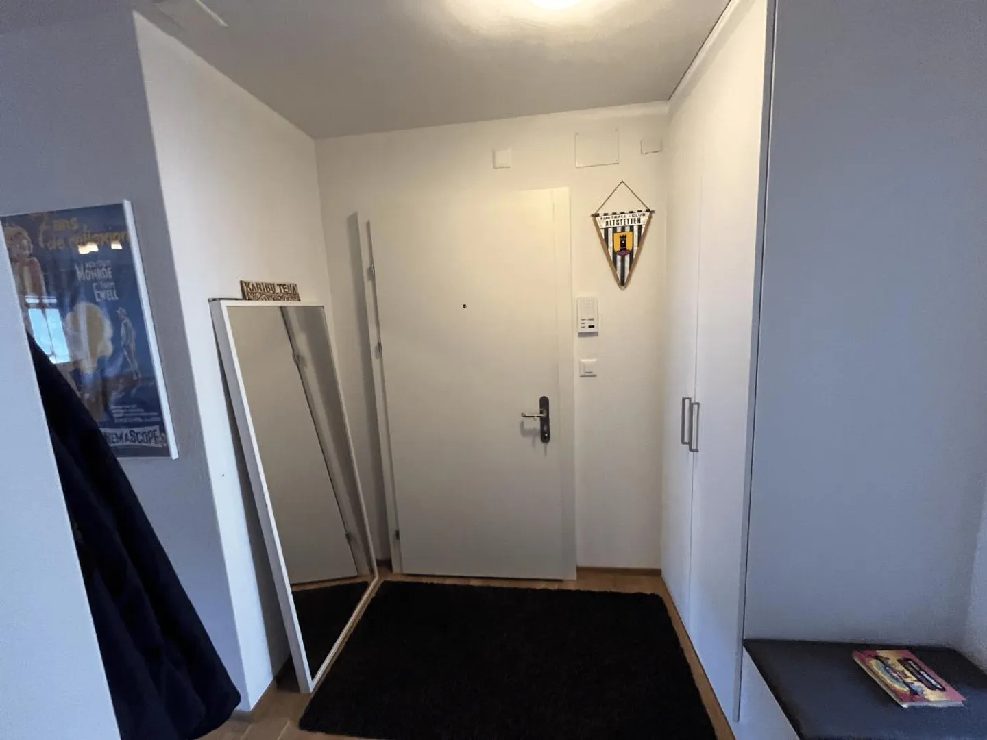 Apartment for rent - Photo 2 of 5