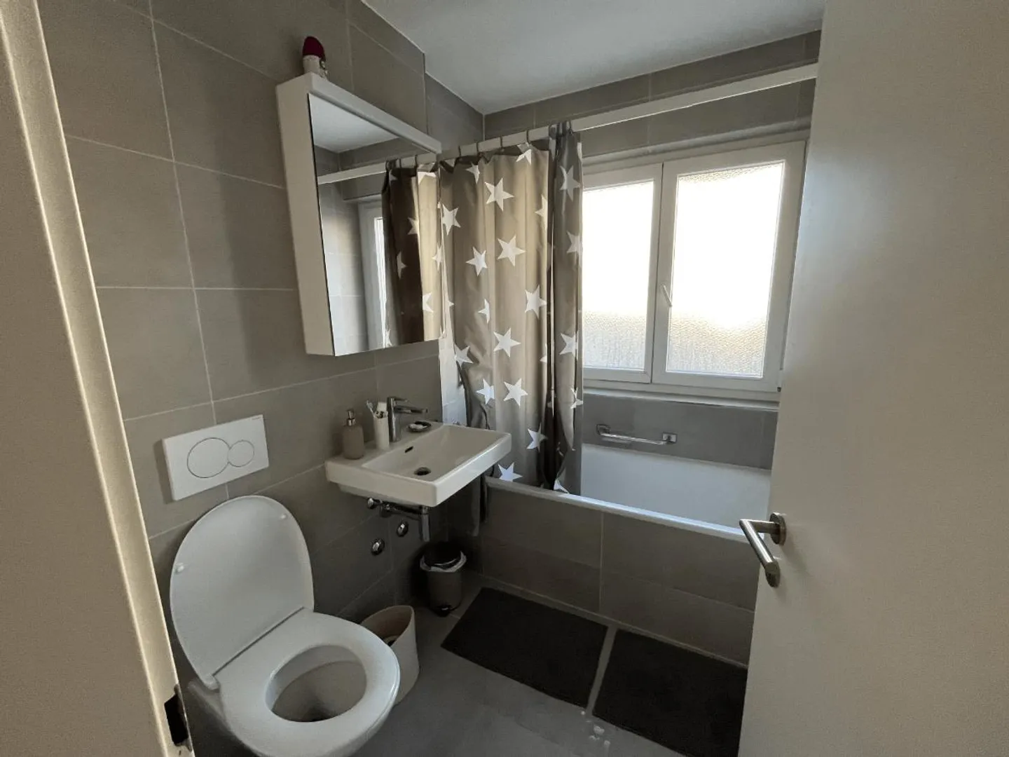 Apartment for rent - Photo 3 of 5