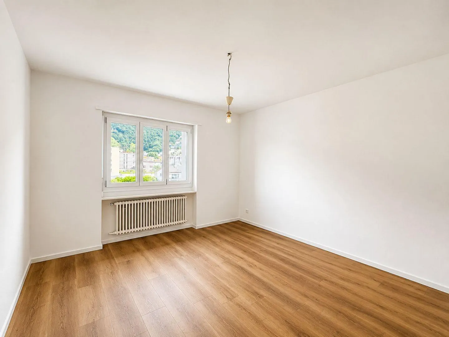PREGASSONA - APPARTEMENT 2.5 CHAMBRES AVEC TERRASSE À LOUER - Photo 6 sur 6