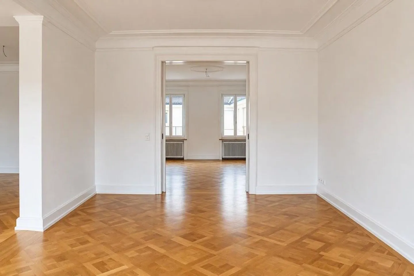 Appartamento spazioso in città - Foto 2 di 10
