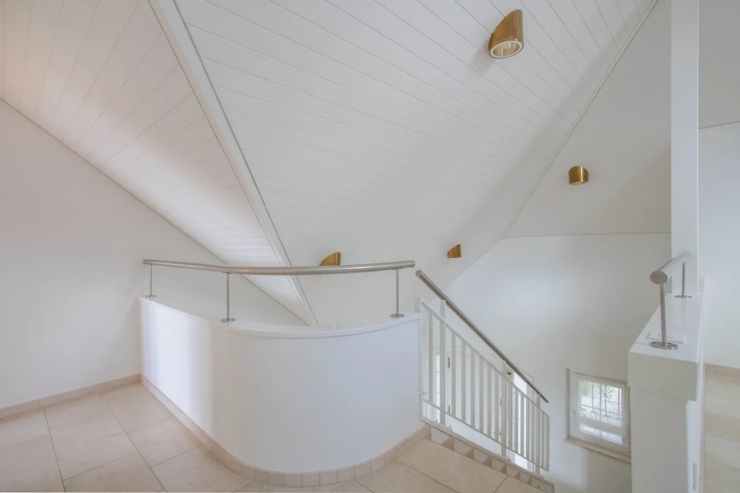 Living with style – in a prime panoramic location - Photo 10 of 20