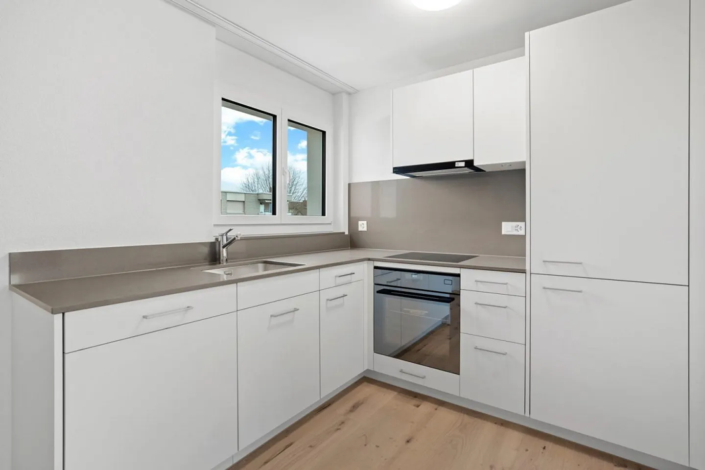 FIRST RENTAL/TOTAL RENOVATION! The last two 3.5-room apartments! - Photo 3 of 15
