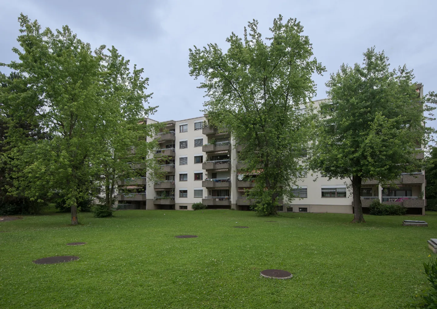 Modernes Apartment mit Balkonen - Foto 1 von 4