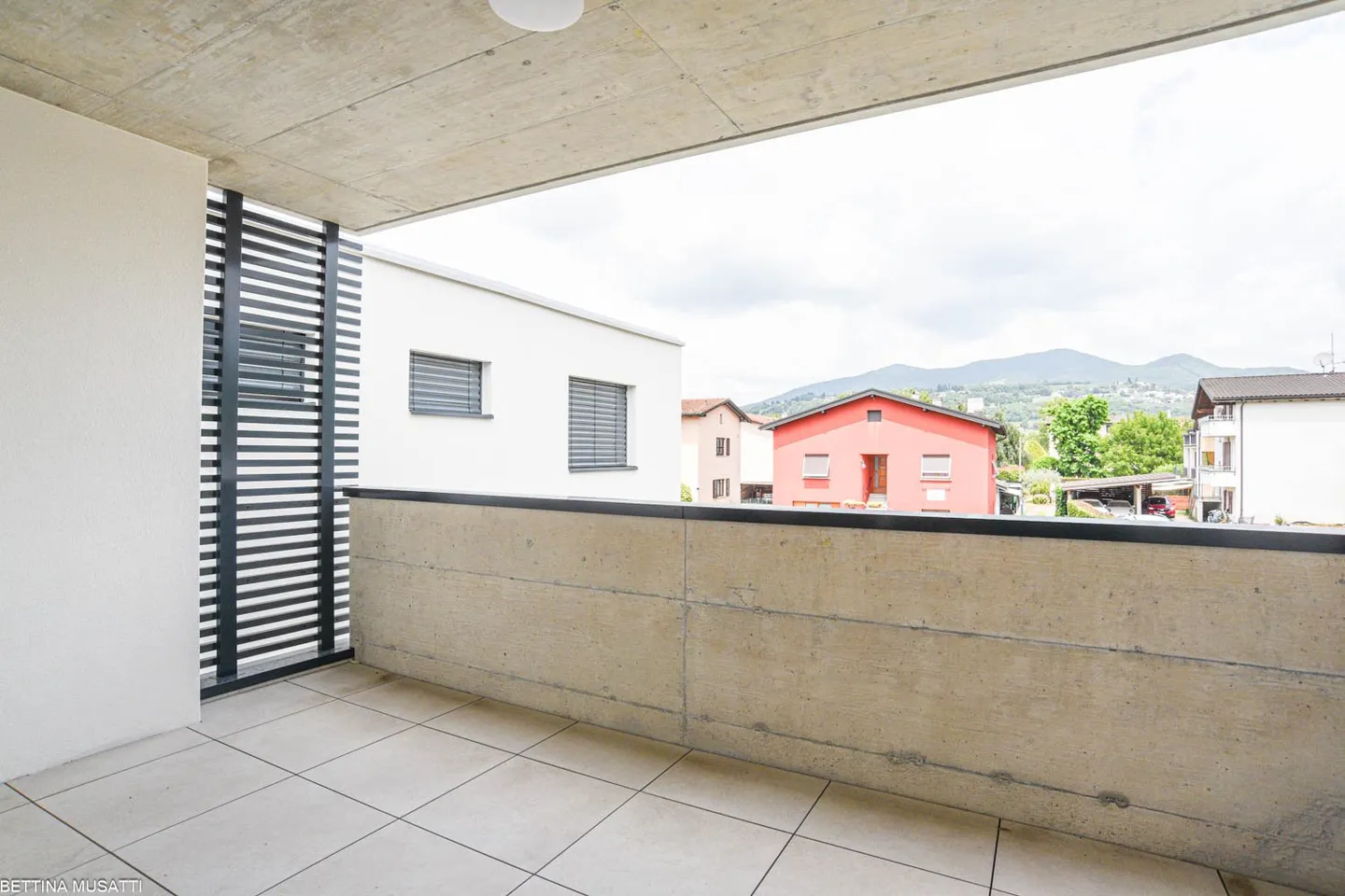 GENESTRERIO – MODERN APARTMENT WITH TERRACE FOR EARNING - Photo 4 of 11