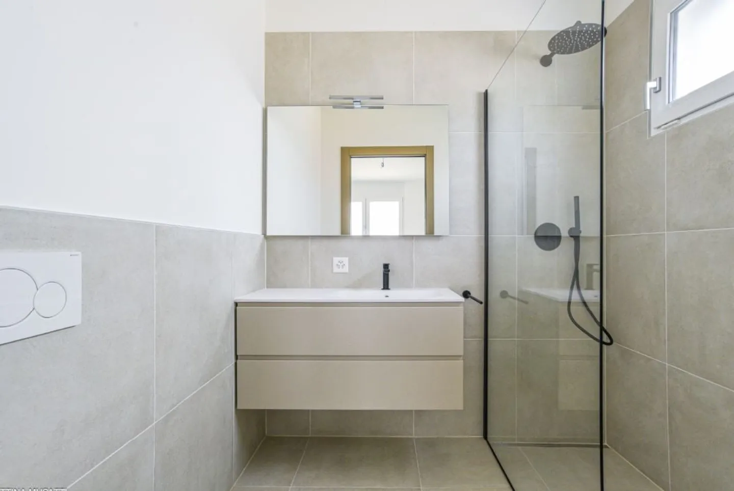 GENESTRERIO – MODERN APARTMENT WITH TERRACE FOR EARNING - Photo 6 of 11