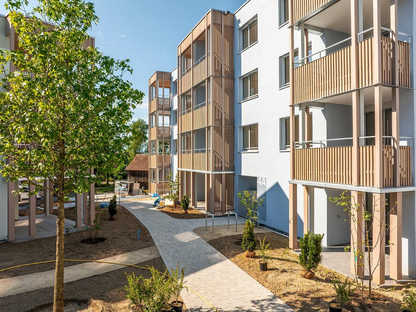 Dream home for commuters with exclusive garden area for special use - Photo 7 of 13