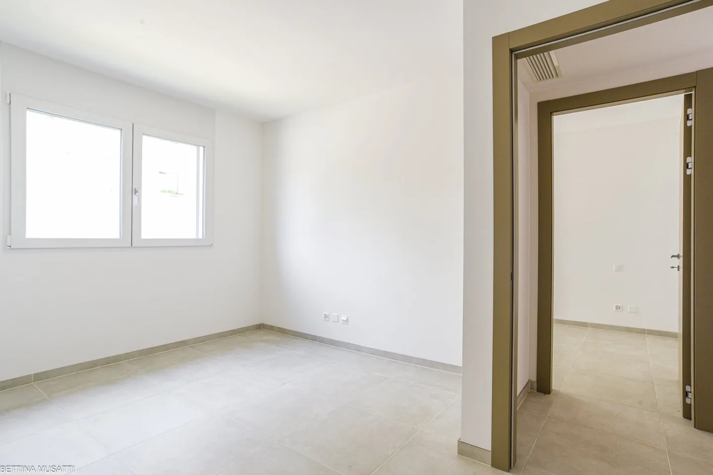 GENESTRERIO – MODERN APARTMENT WITH TERRACE FOR EARNING - Photo 9 of 11