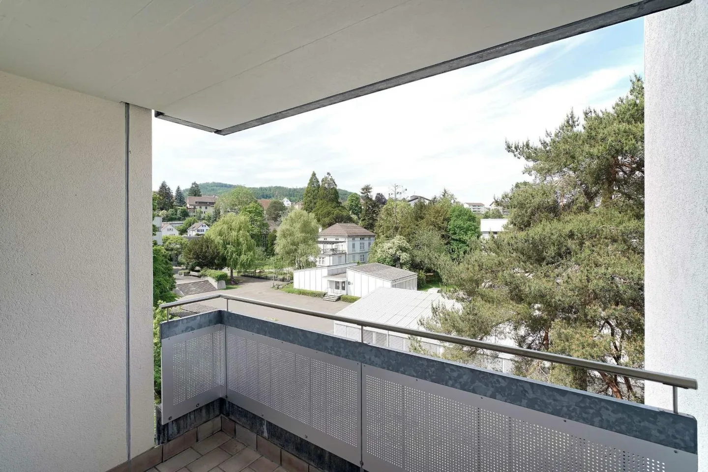 Modernes Apartment mit Balkonen - Foto 4 von 4