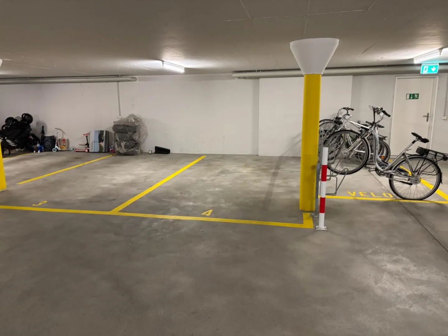 Garage souterrain - Photo 1 sur 2