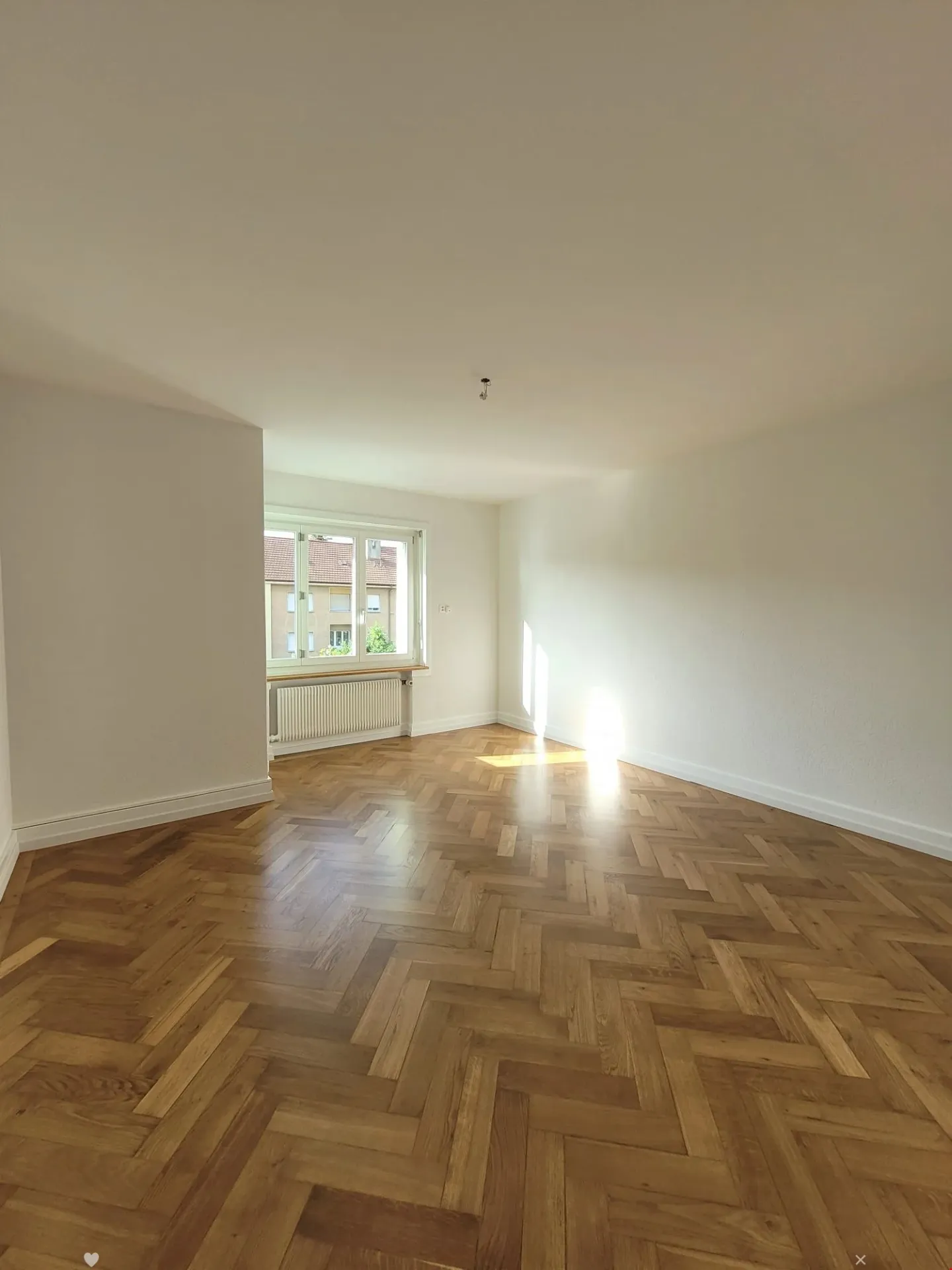 Appartement avec chambre mansardée pour se détendre - Photo 4 sur 14