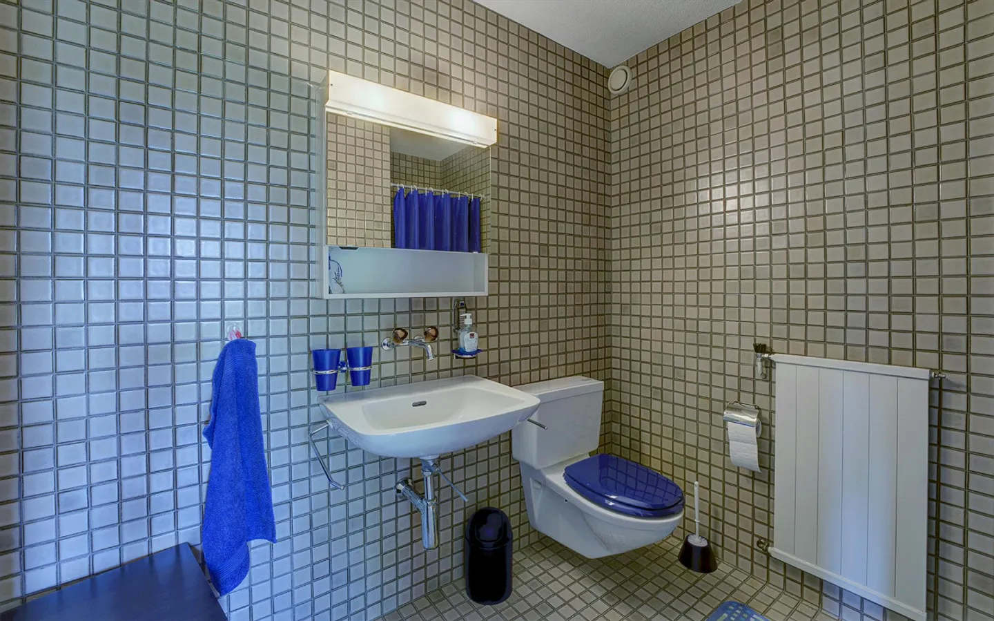 Corner House in a Privileged Location - Photo 11 of 18