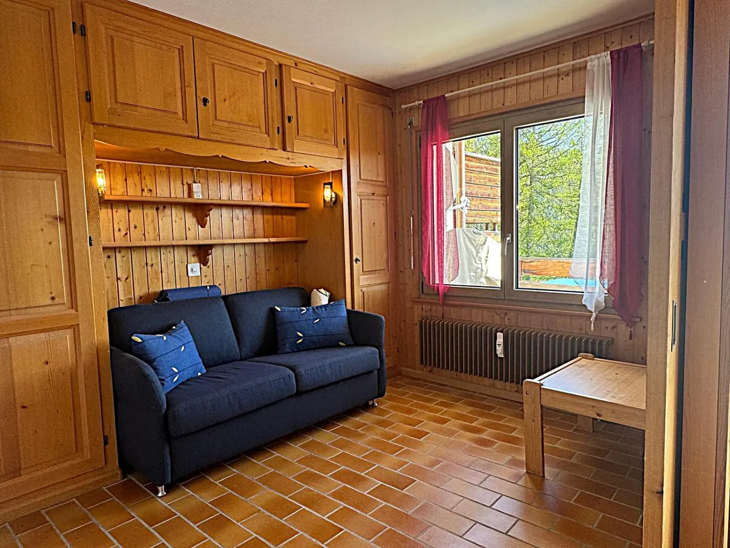 Exklusivität: Charmante 2,5 Zimmer, große Terrasse nach Süden, atemberaubende Aussicht - Foto 9 von 14