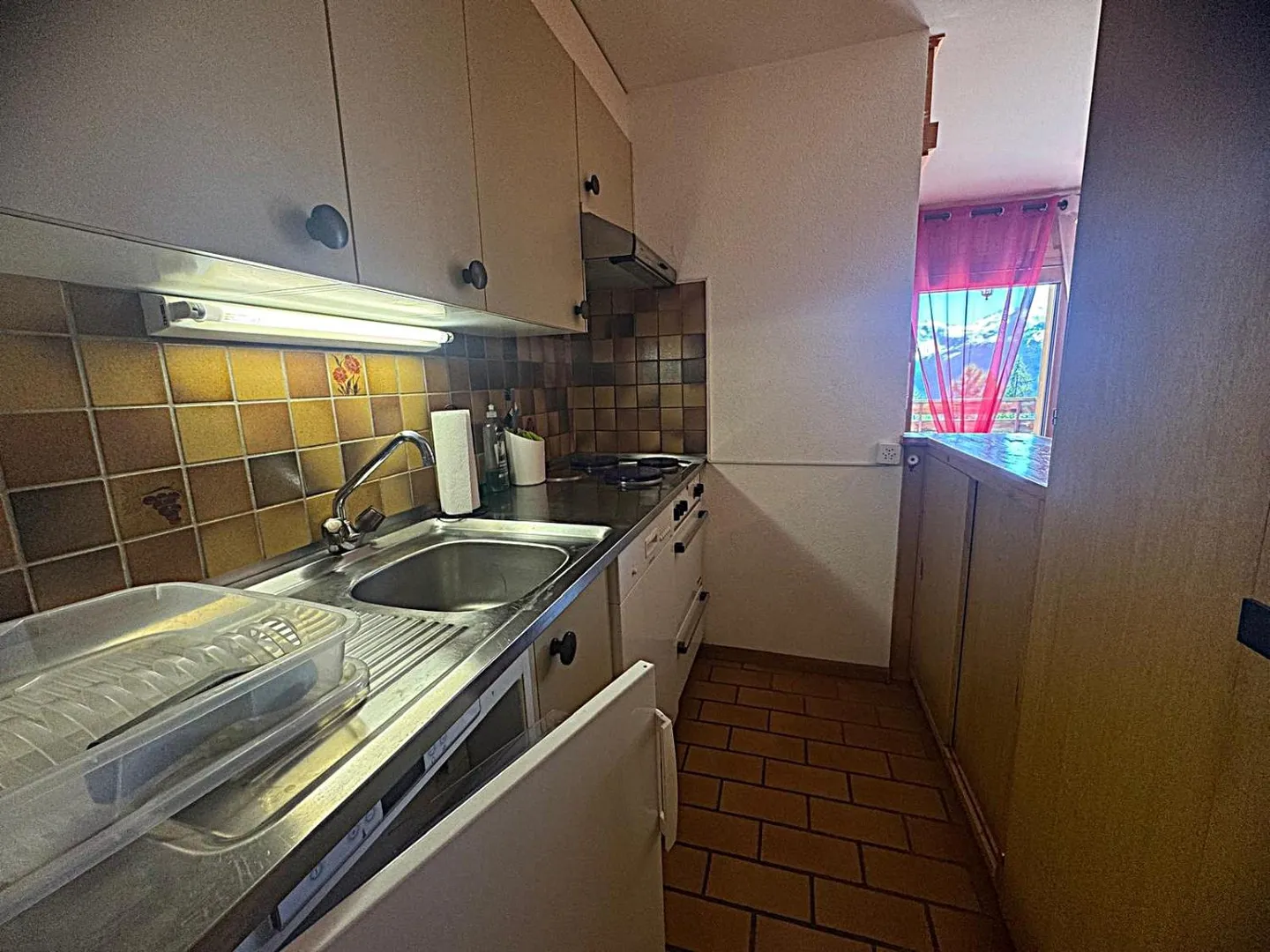Exklusivität: Charmante 2,5 Zimmer, große Terrasse nach Süden, atemberaubende Aussicht - Foto 10 von 14
