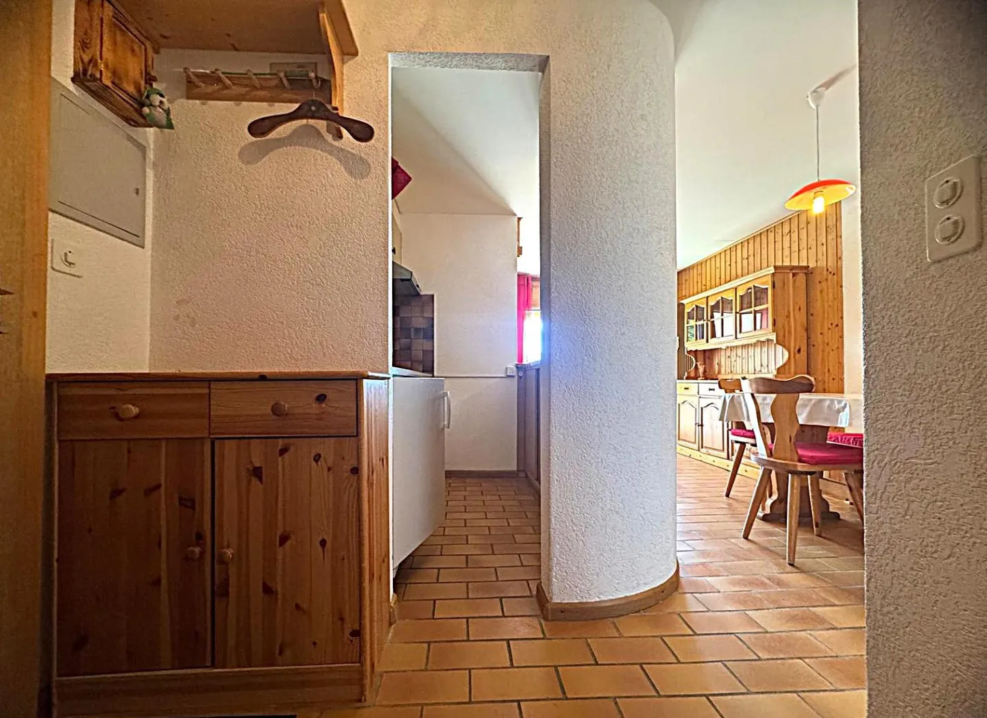 Exklusivität: Charmante 2,5 Zimmer, große Terrasse nach Süden, atemberaubende Aussicht - Foto 6 von 14