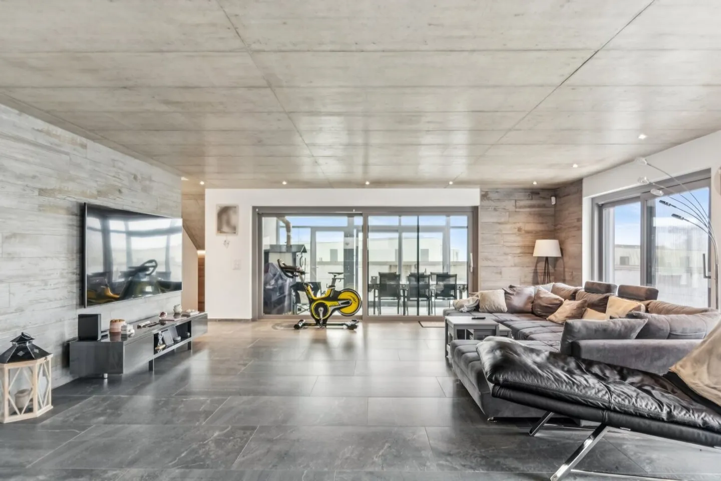 Maison de Luxe avec Terrasse Étonnante - Photo 5 sur 17