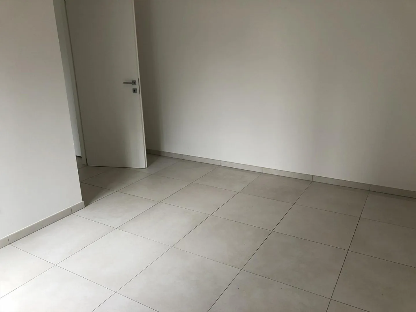 Mendrisio apartment 2.5 rooms with private GARDEN. - Photo 7 of 15