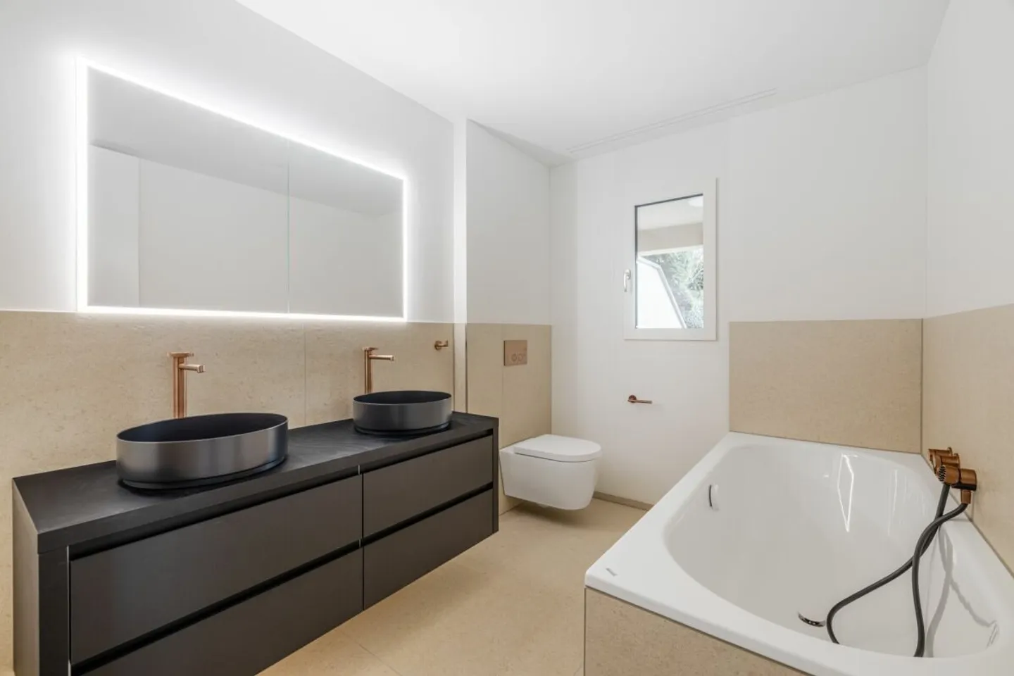 Luxurious & completely renovated 4.5-room terrace apartment at the gateway to Central Switzerland - Photo 7 of 12