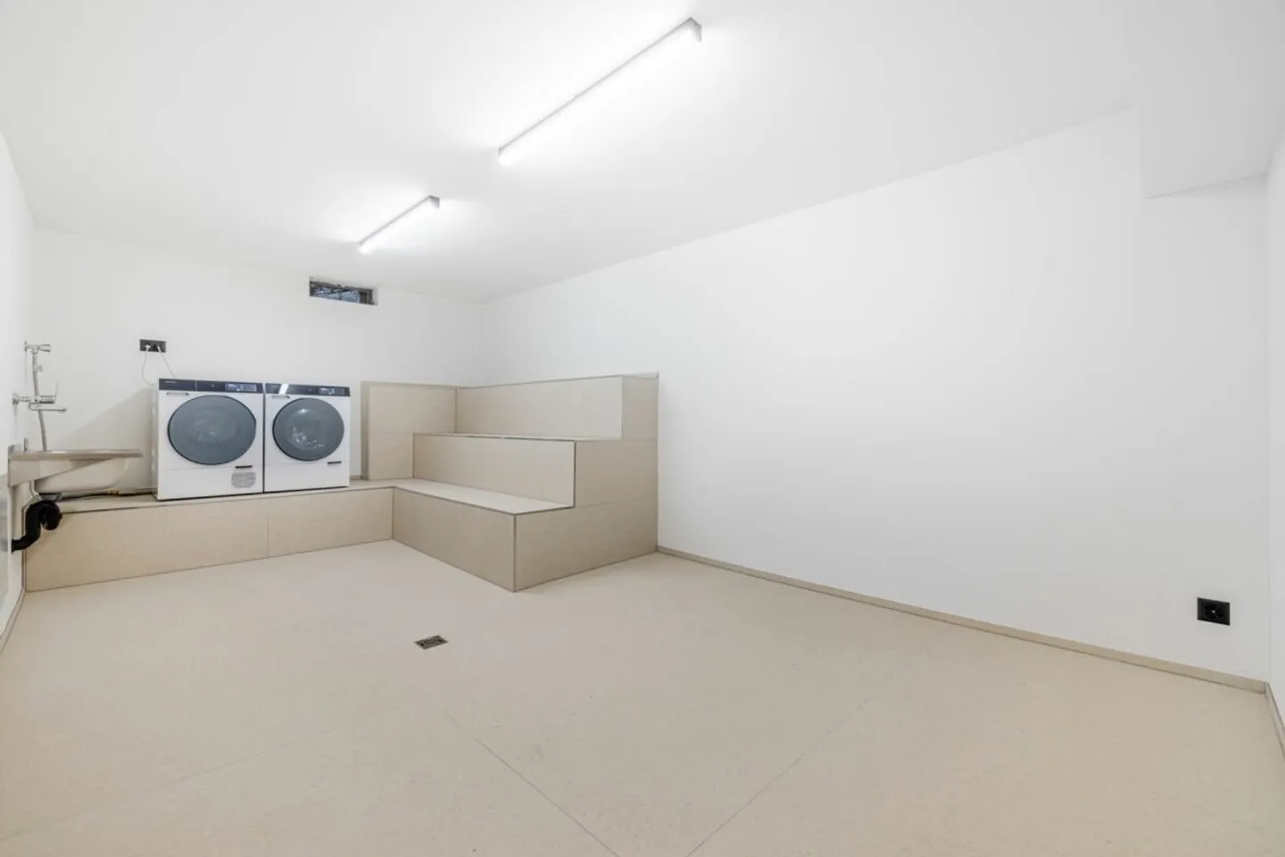 Luxurious & completely renovated 4.5-room terrace apartment at the gateway to Central Switzerland - Photo 9 of 12