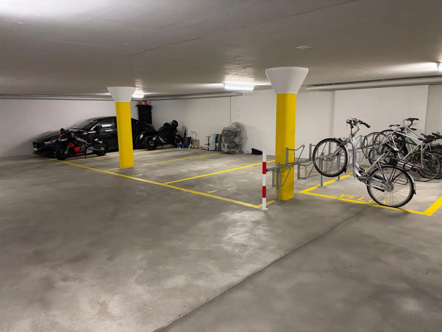 Garage souterrain - Photo 2 sur 2